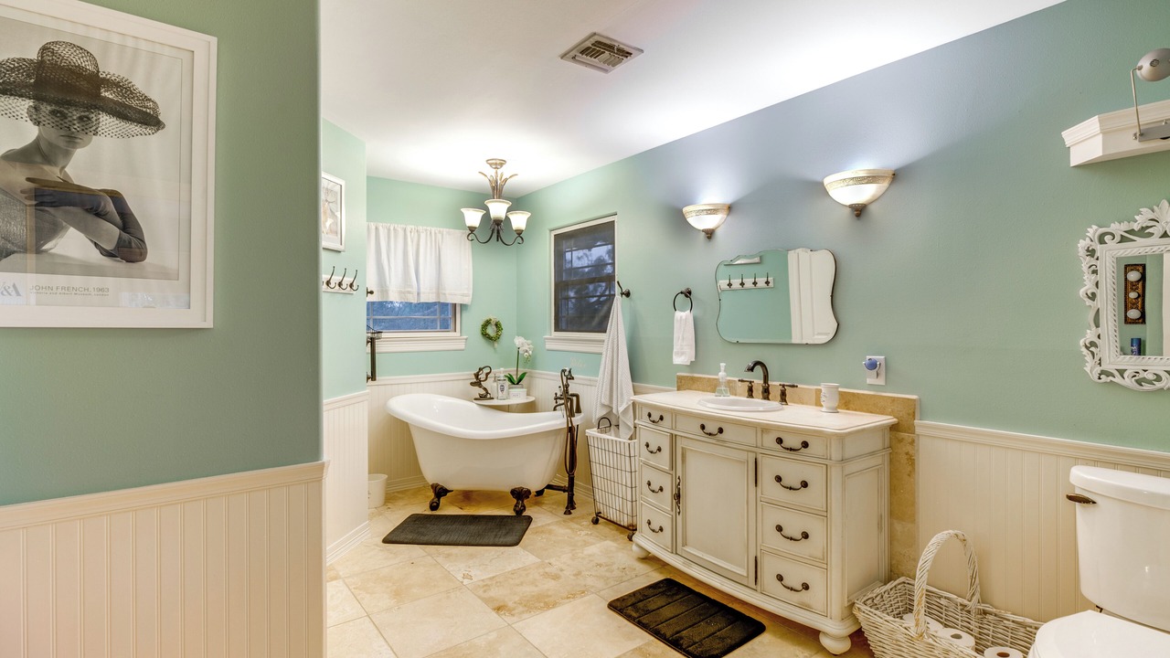 Photo of Bathroom in Bayside