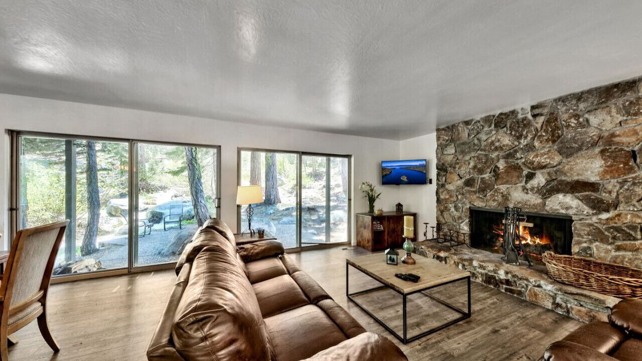 Photo of Livingroom in Alpine Meadows