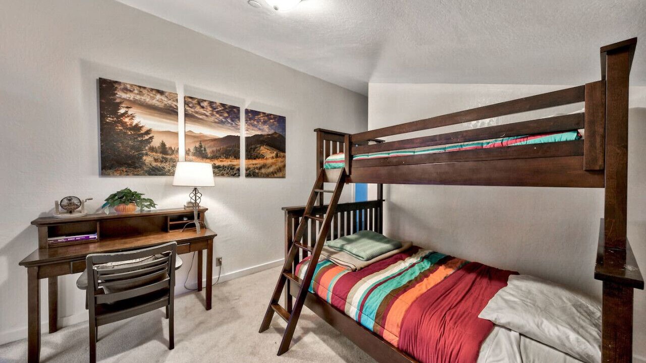 Photo of Bedroom in Alpine Meadows