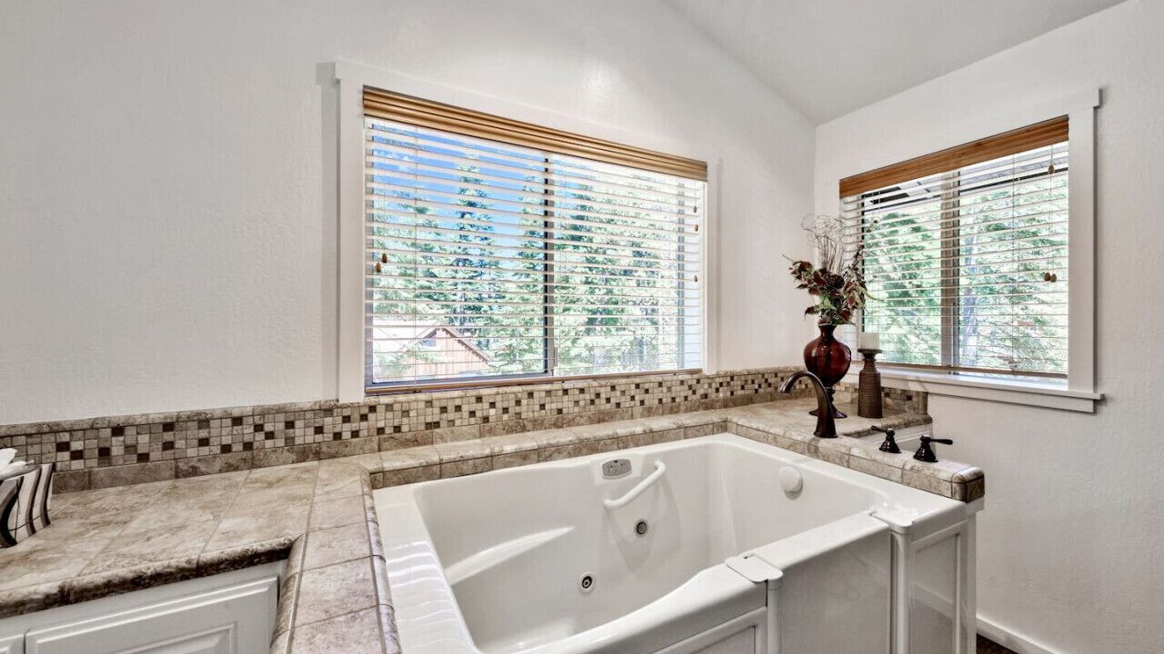 Photo of Bathroom in Alpine Meadows