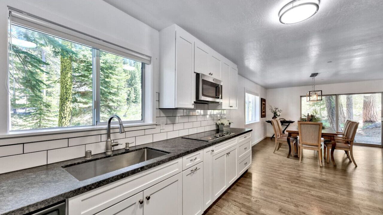 Photo of Kitchen in Alpine Meadows
