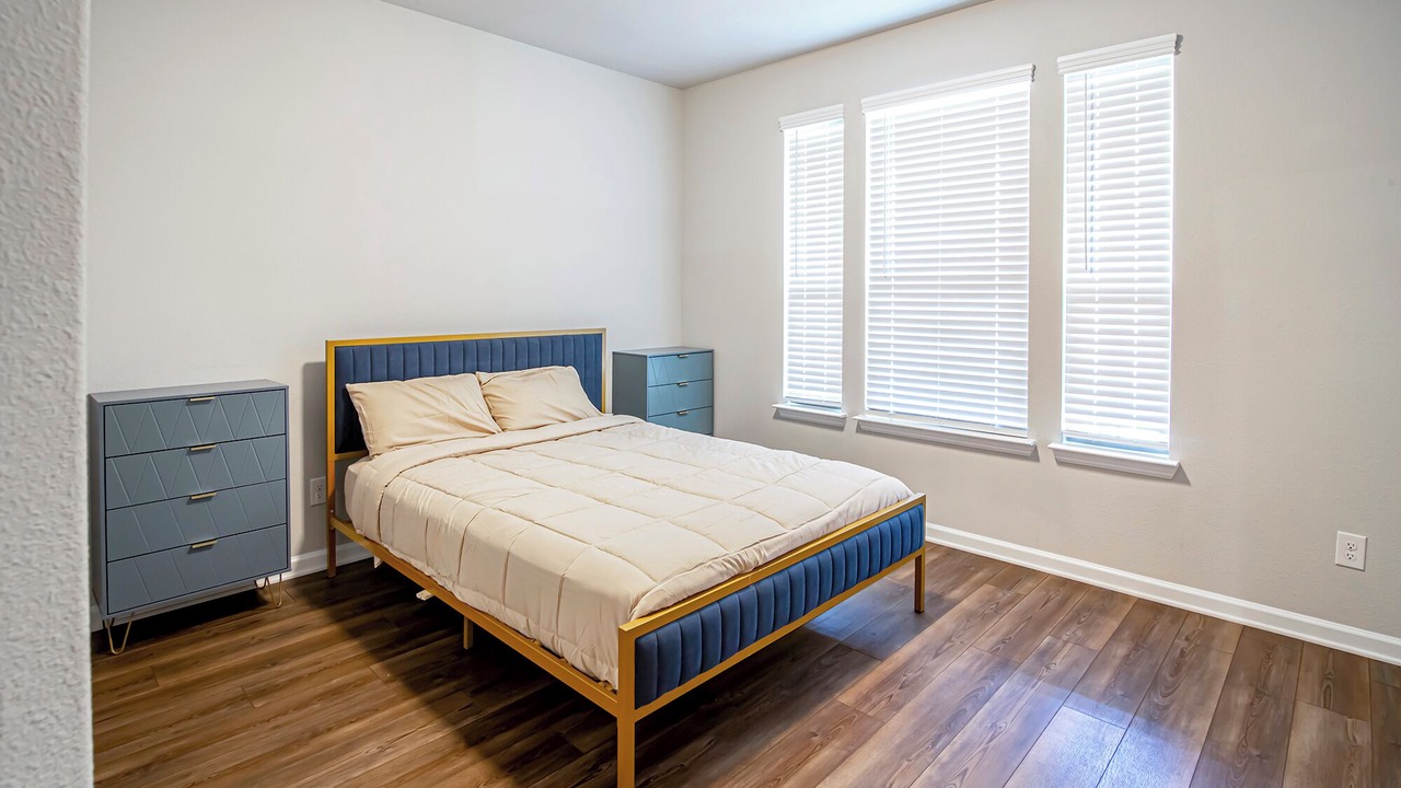 Photo of Bedroom in Venus