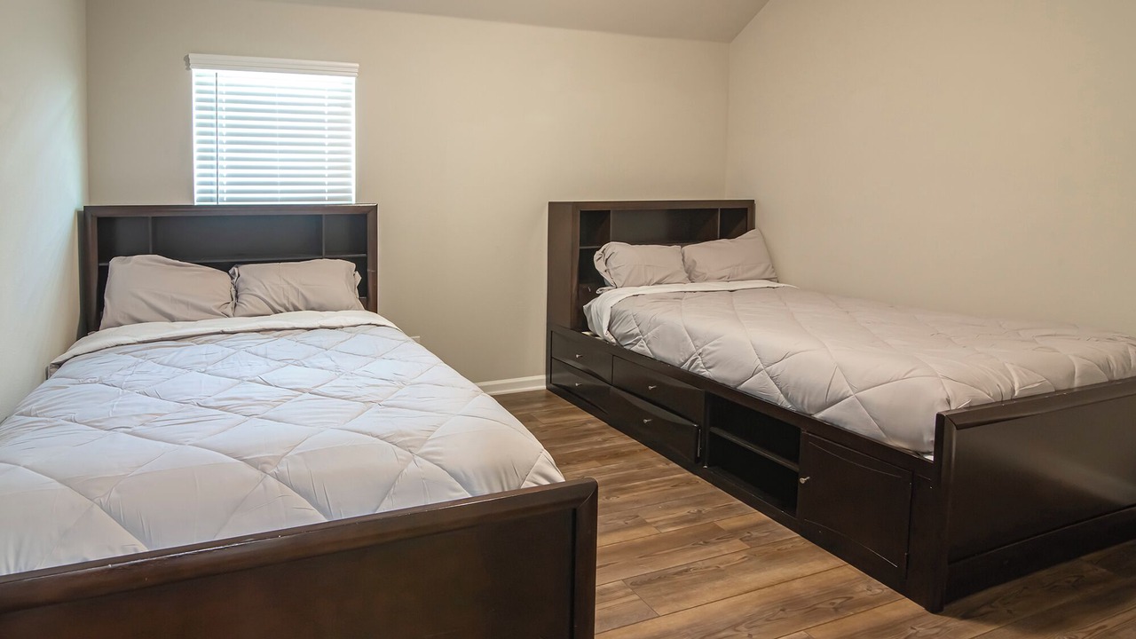 Photo of Bedroom in Venus