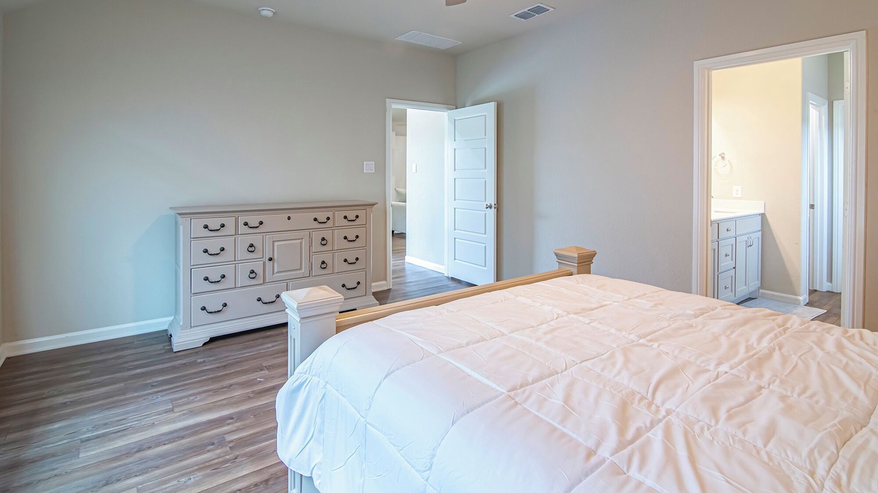 Photo of Bedroom in Venus