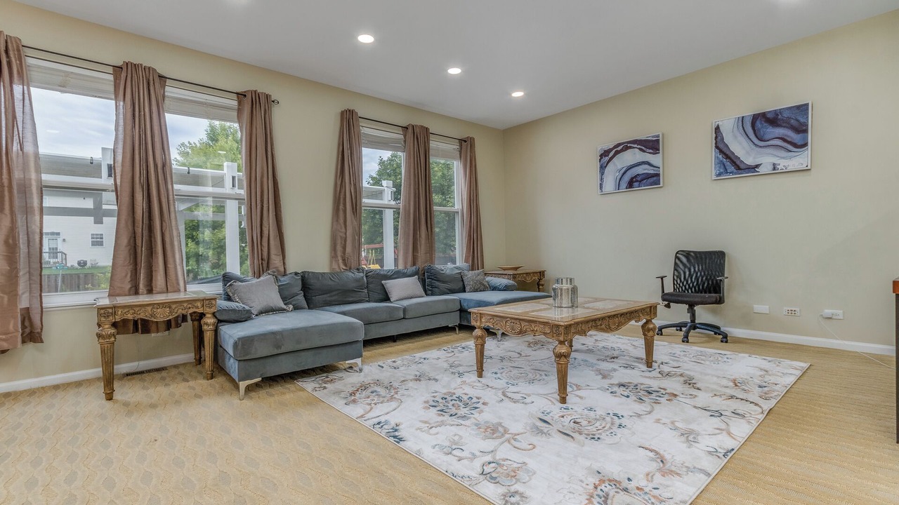 Photo of Livingroom in Bolingbrook