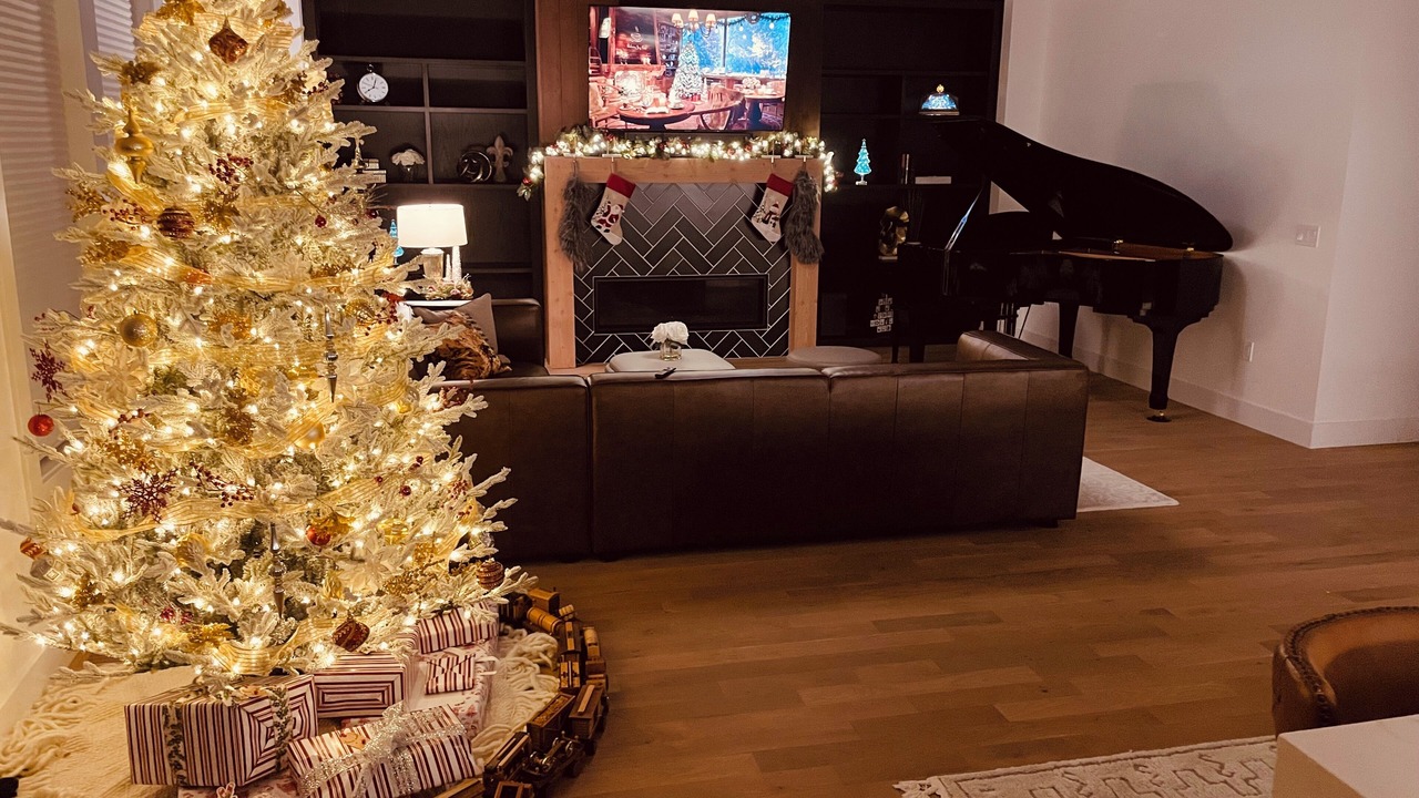 Photo of Others in Star