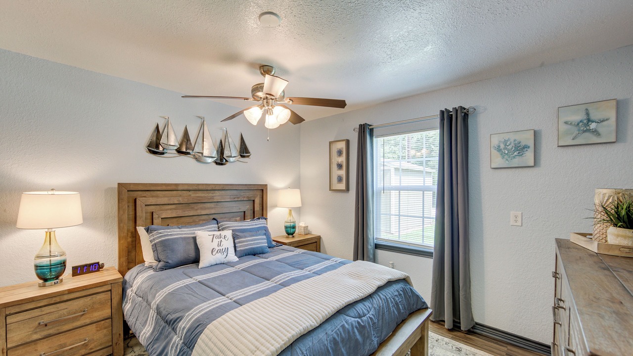 Photo of Bedroom in Tool