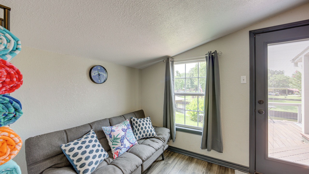 Photo of Livingroom in Tool
