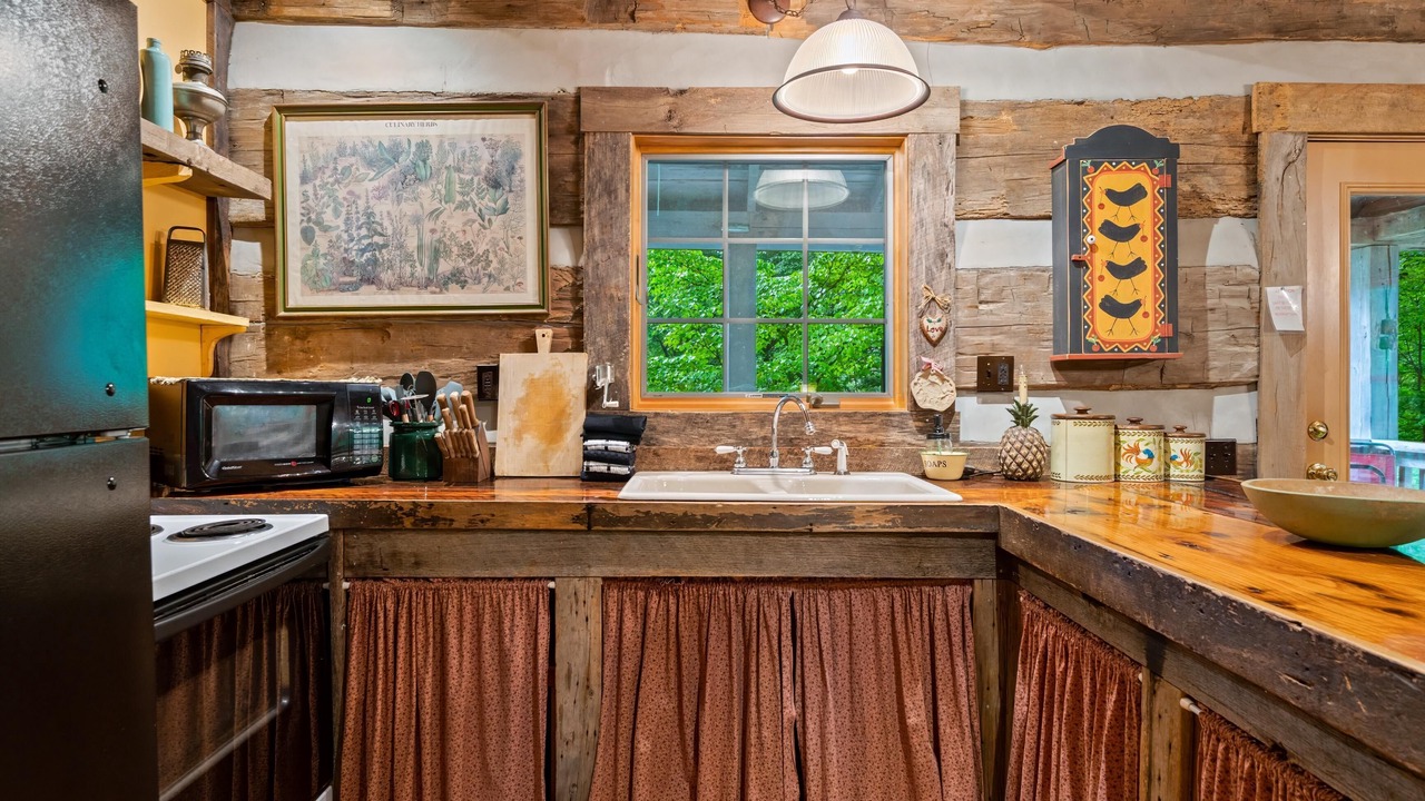 Photo of Kitchen in Gnaw Bone