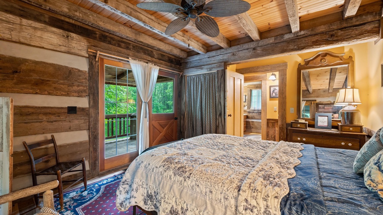 Photo of Bedroom in Gnaw Bone