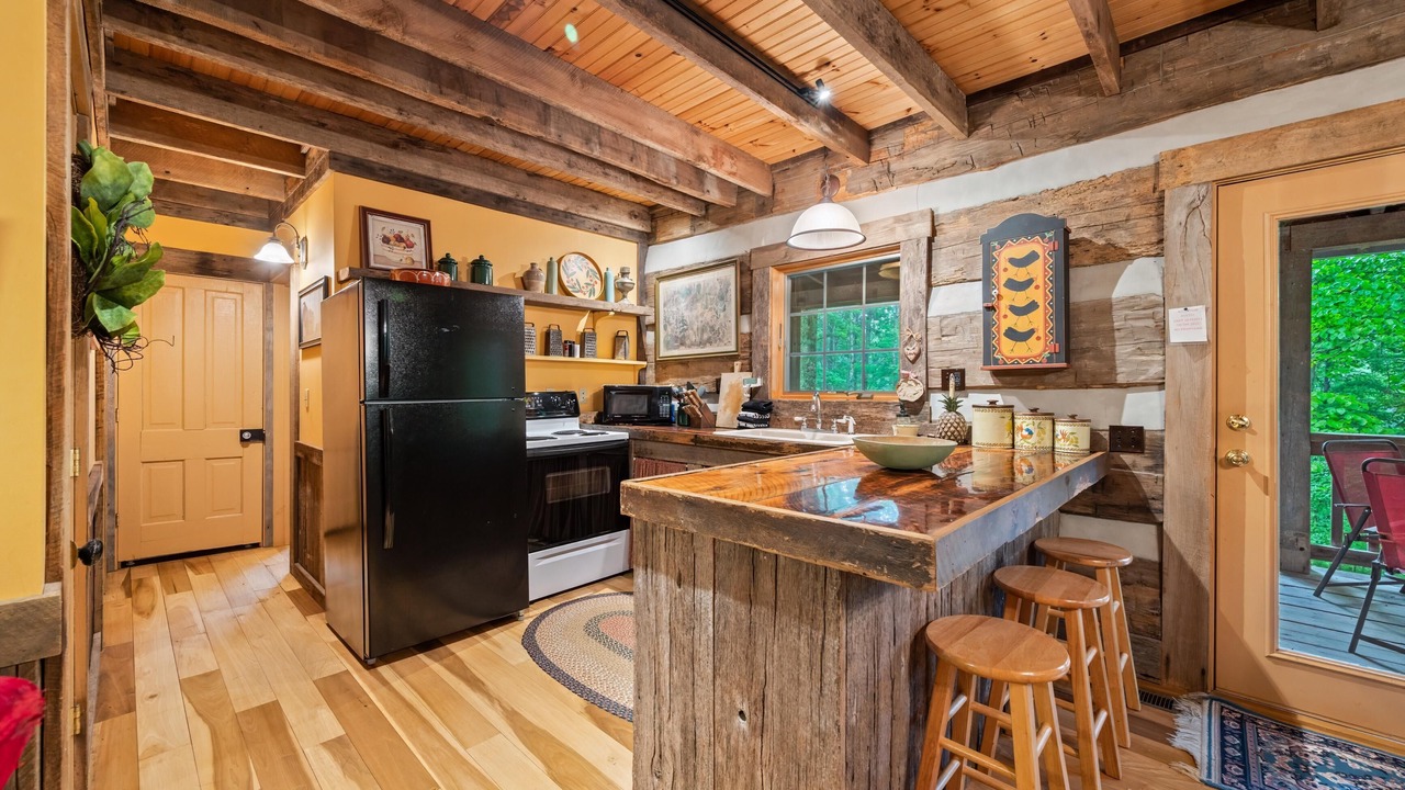Photo of Kitchen in Gnaw Bone