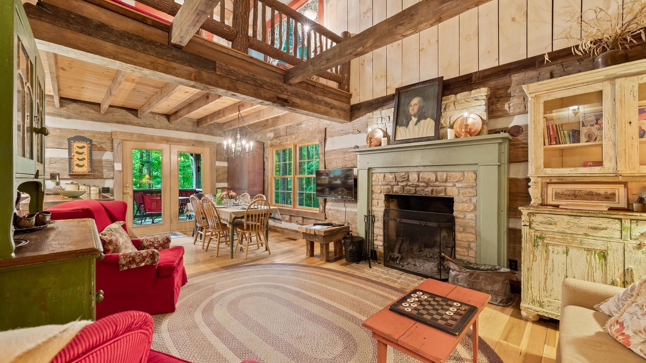 Photo of Livingroom in Gnaw Bone