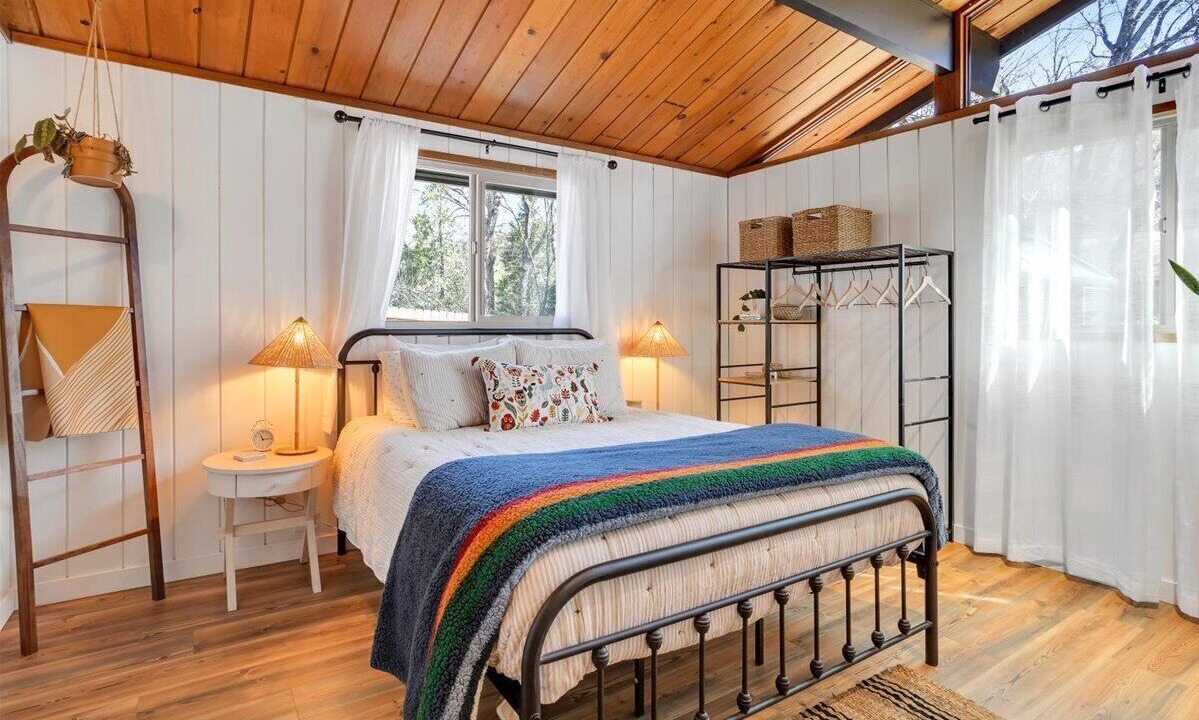Photo of Bedroom in Mono Vista