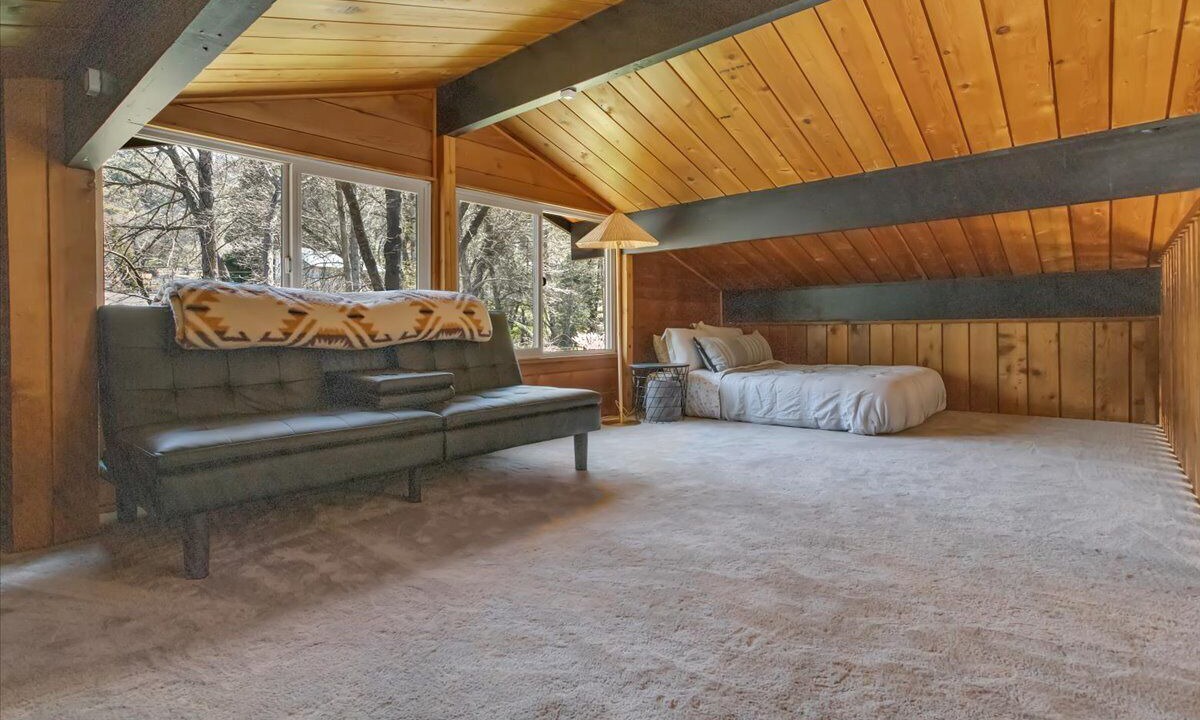 Photo of Bedroom in Mono Vista