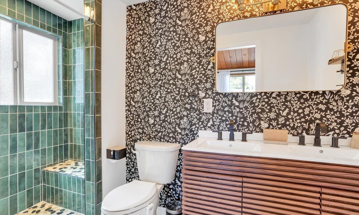 Photo of Bathroom in Mono Vista