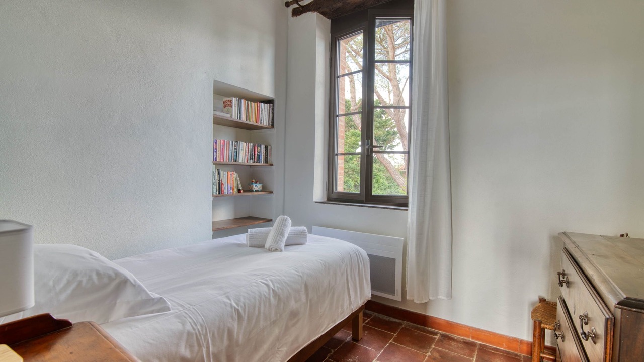 Photo of Bedroom in Belbeze-de-Lauragais