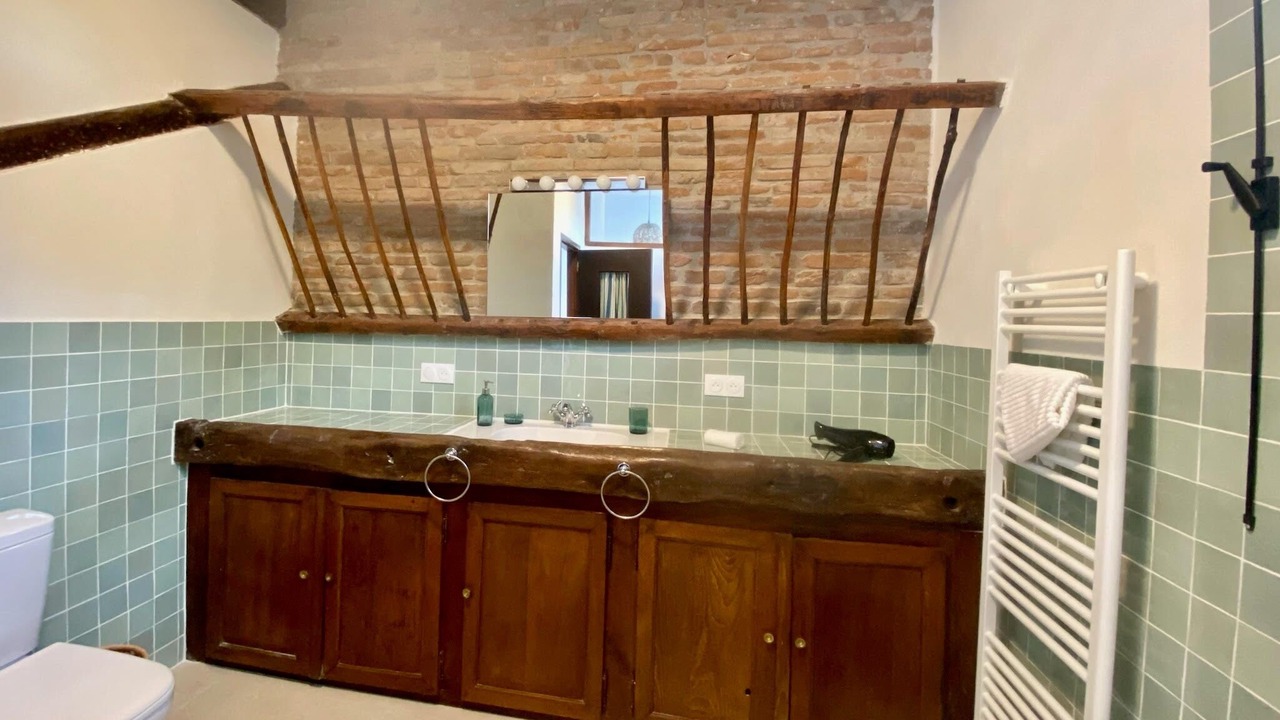 Photo of Bathroom in Belbeze-de-Lauragais