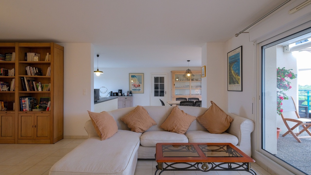 Photo of Livingroom in Saint-Marc-sur-Mer