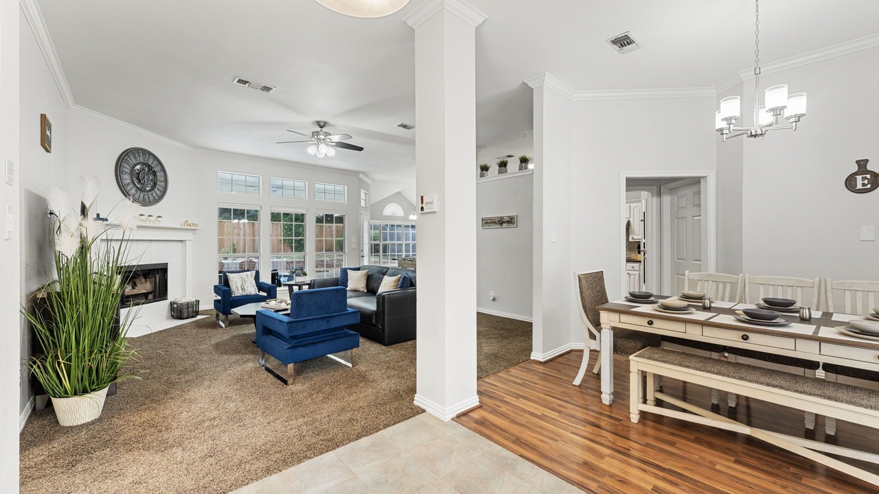 Photo of Livingroom in North Richland Hills