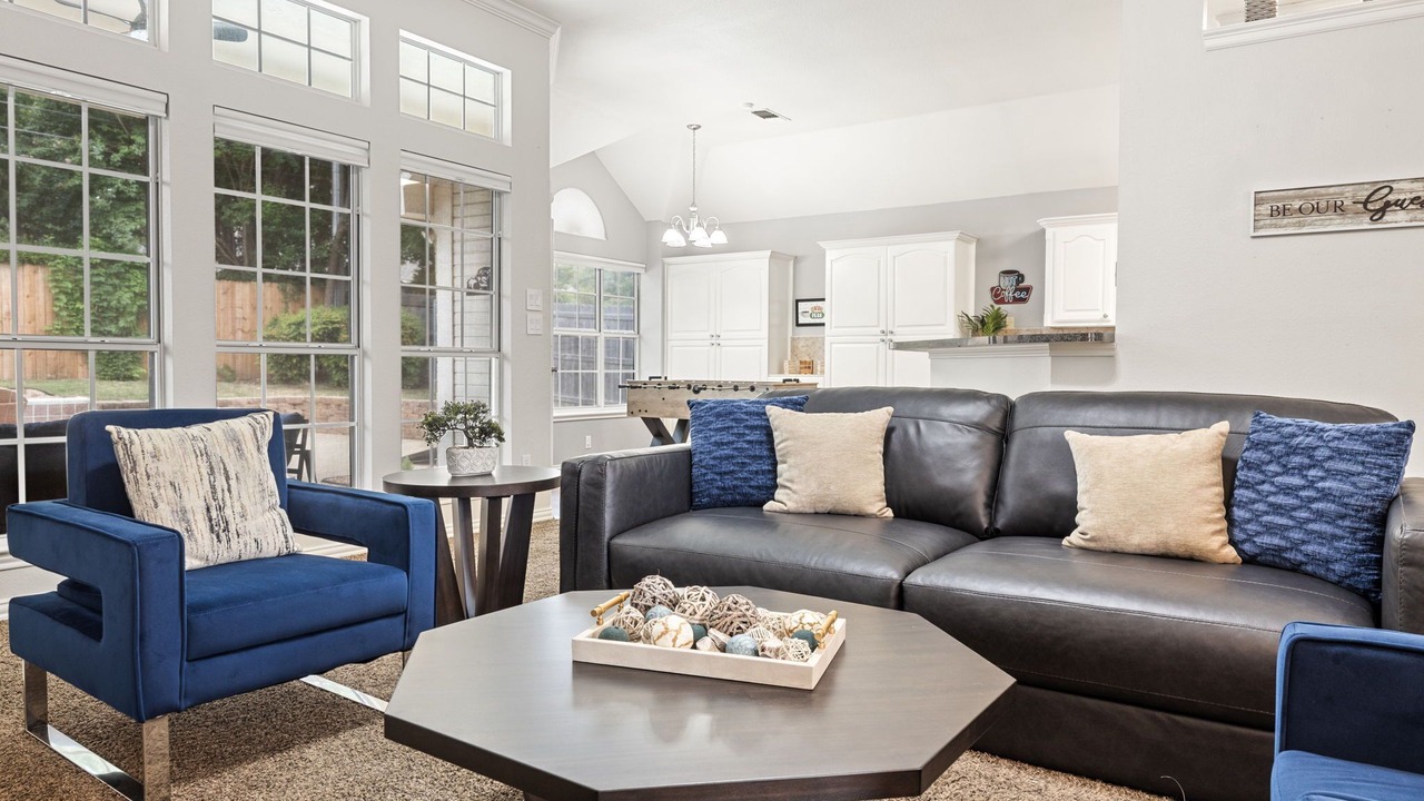 Photo of Livingroom in North Richland Hills