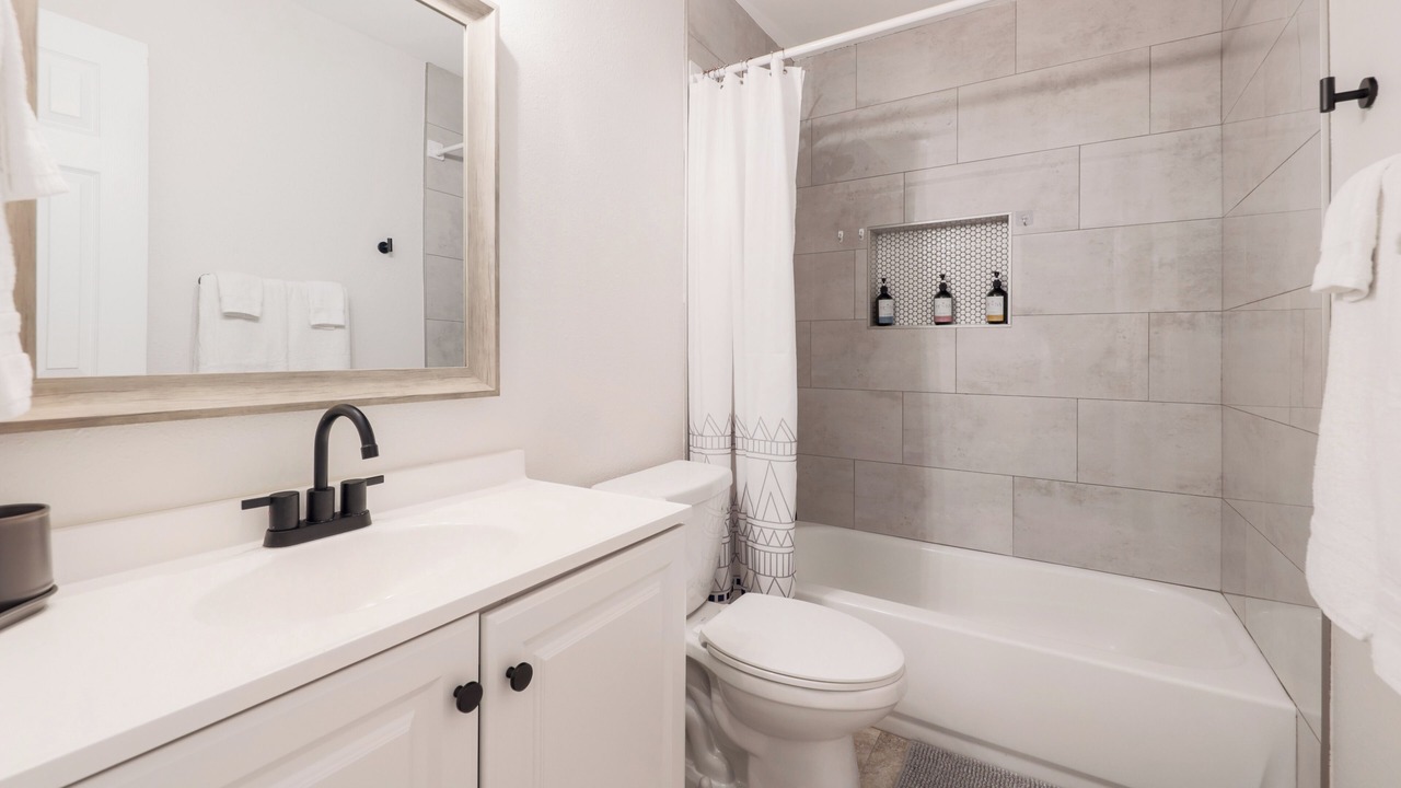 Photo of Bathroom in Barrington Oaks