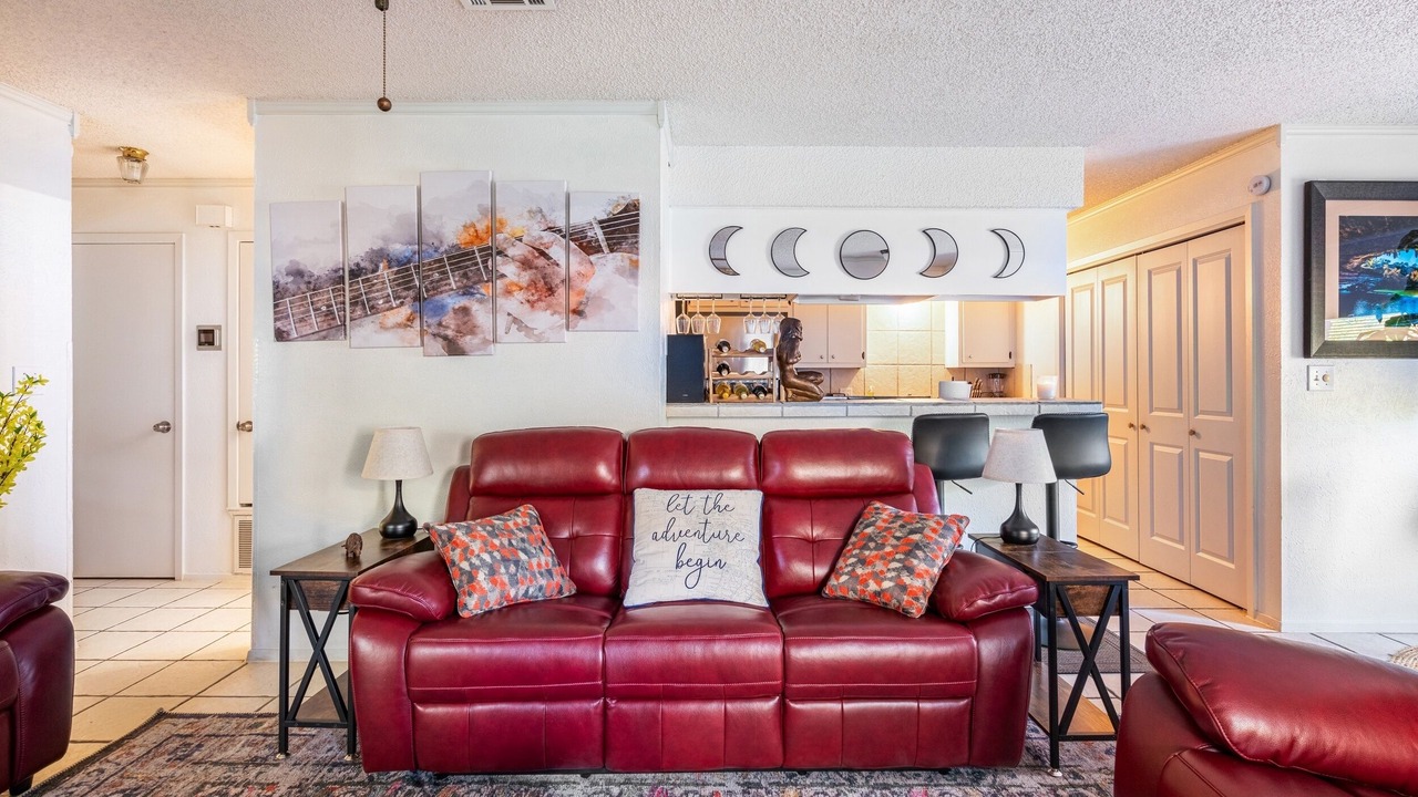 Photo of Livingroom in Barton Hills