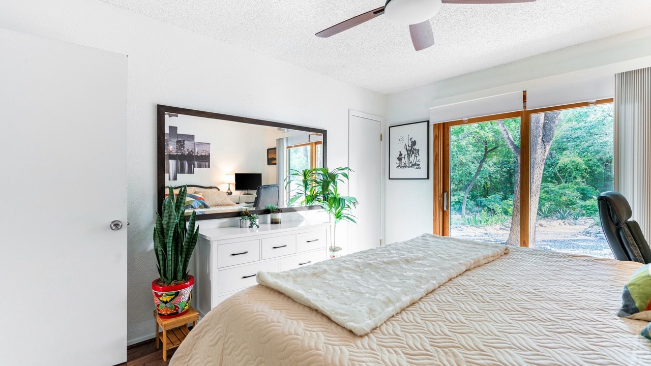 Photo of Bedroom in Barton Hills