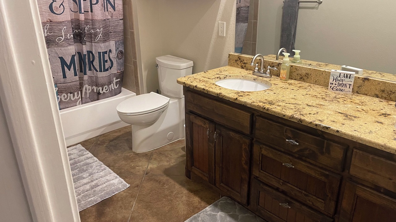 Photo of Bathroom in Carolyn Estates