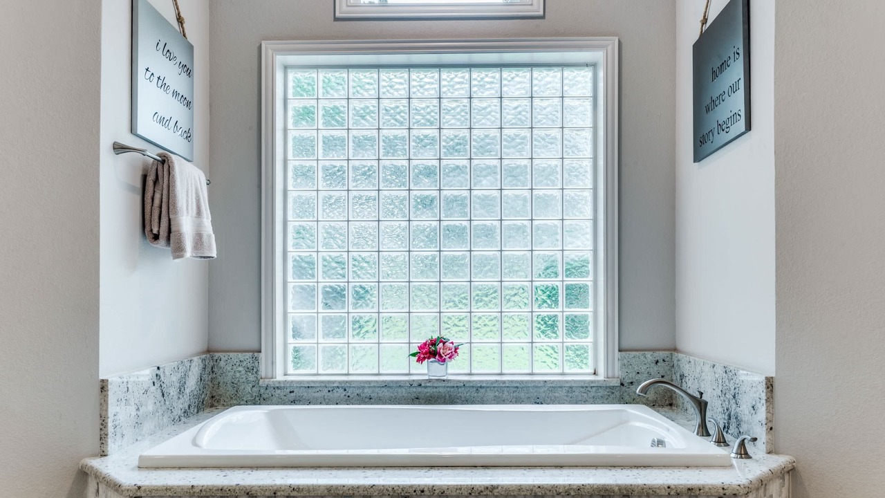 Photo of Bathroom in Lakewood Village