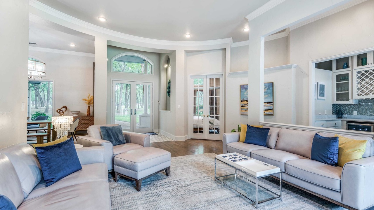Photo of Livingroom in Lakewood Village