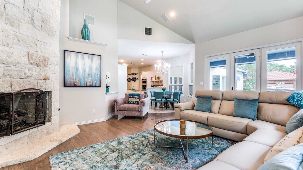 Photo of Livingroom in Lakewood Village