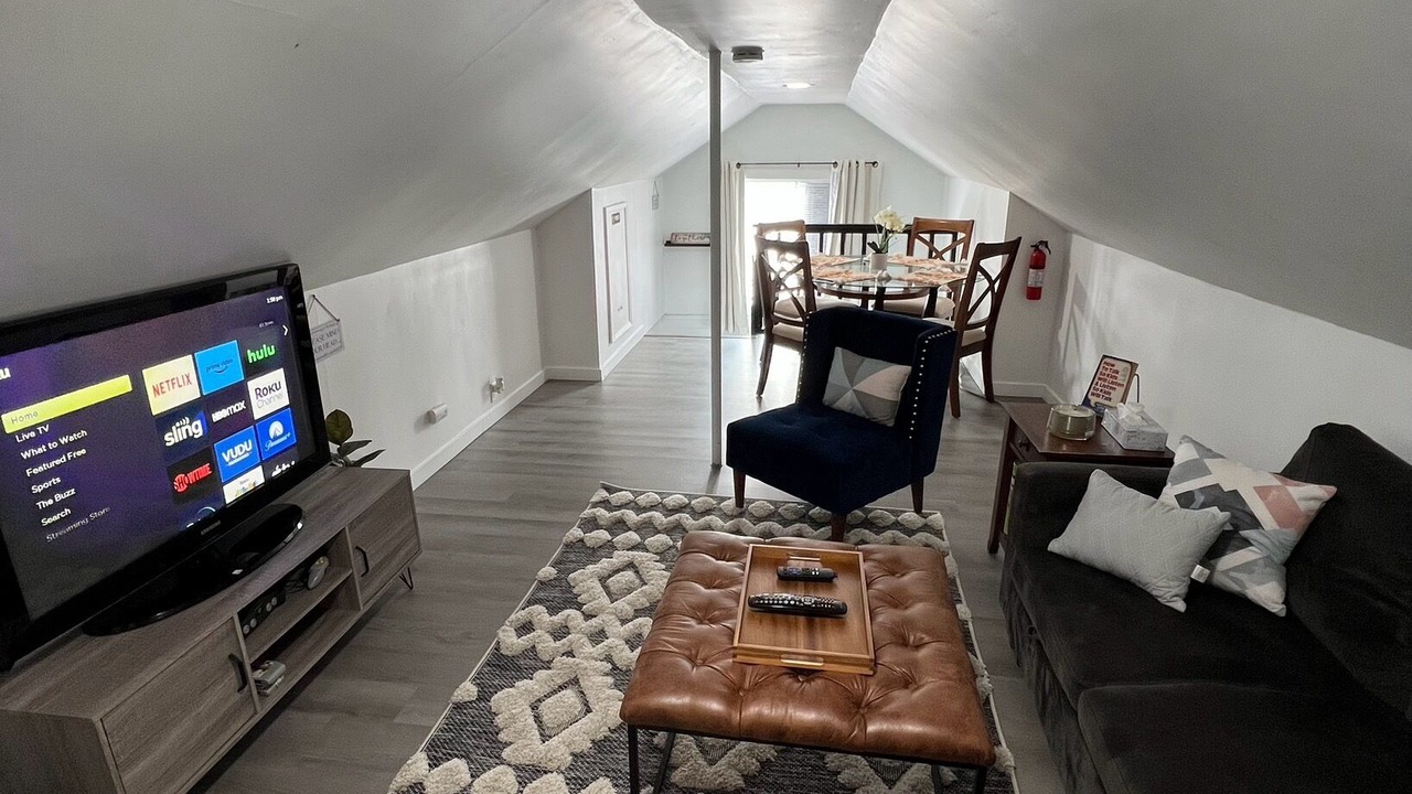 Photo of Livingroom in Dupont