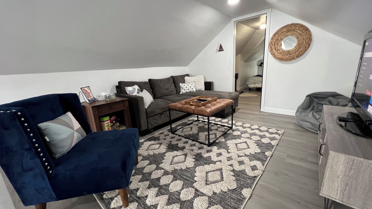 Photo of Livingroom in Dupont