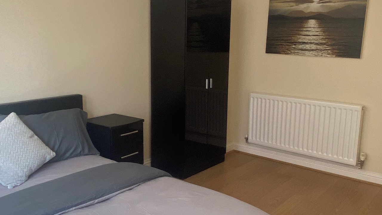 Photo of Others in West Thurrock