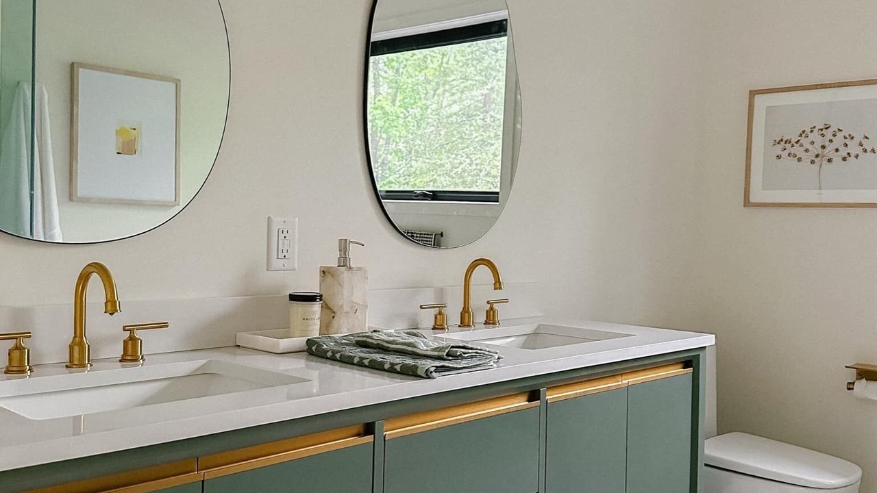 Photo of Bathroom in Lanark Highlands