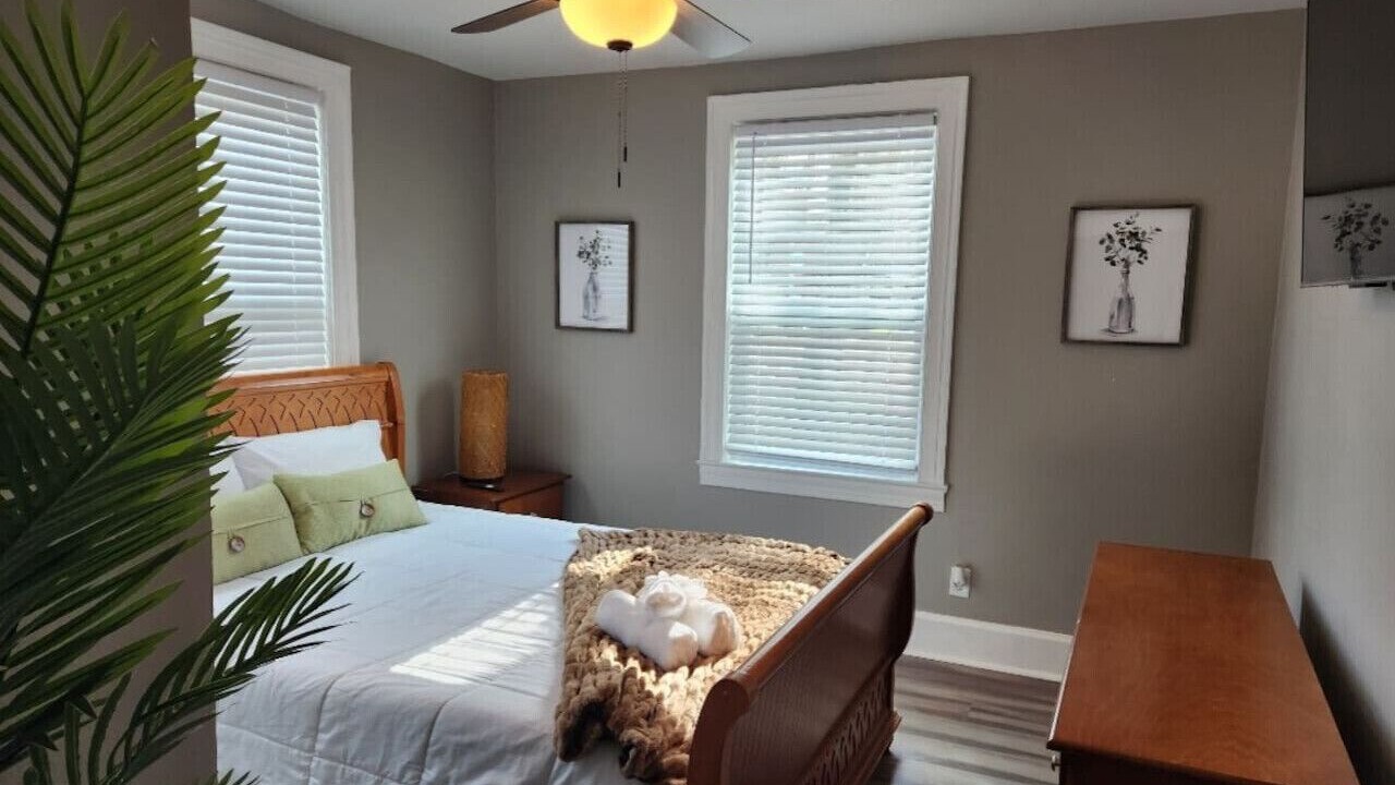 Photo of Bedroom in Midtown