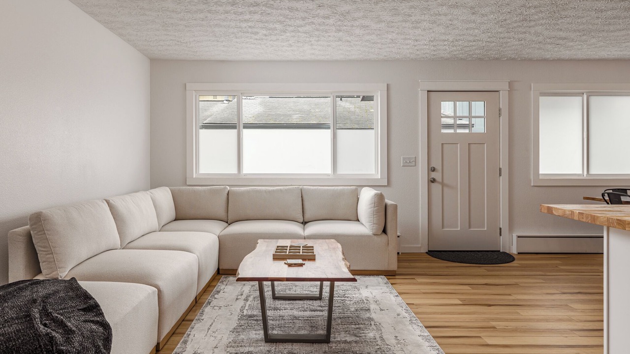 Photo of Livingroom in Northeast Anchorage