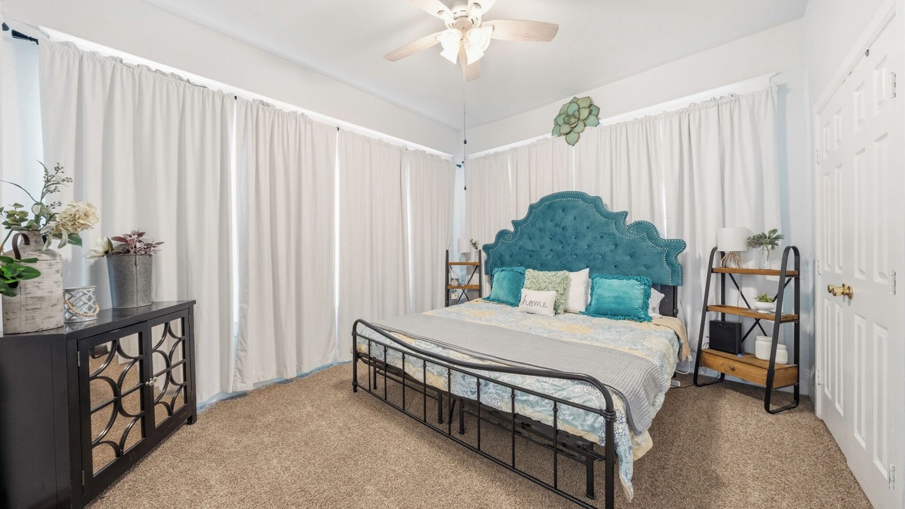 Photo of Bedroom in Austin Ave.