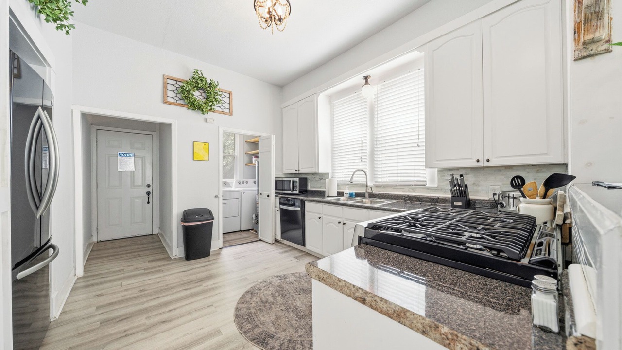 Photo of Kitchen in Austin Ave.