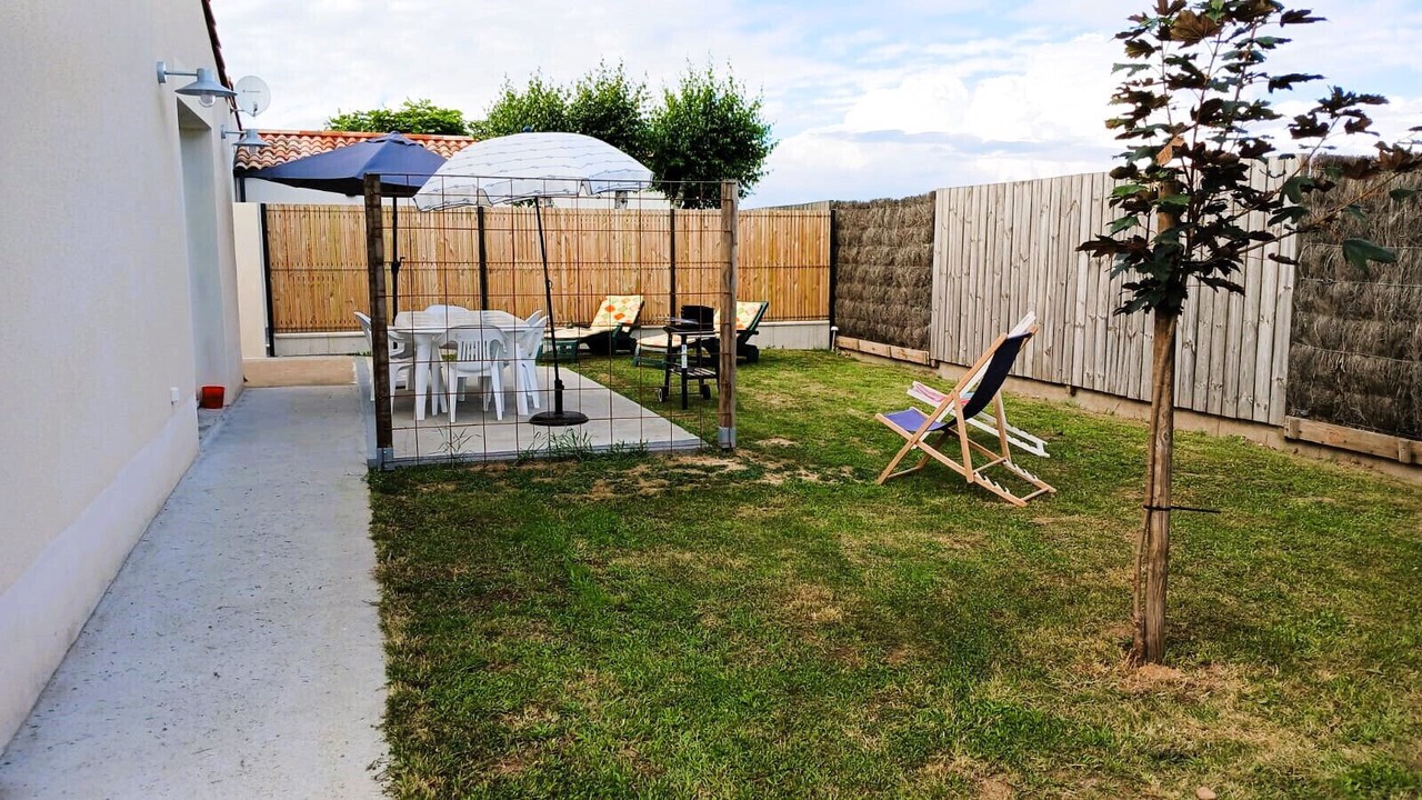Photo of Patio Balcony in Jard-sur-Mer