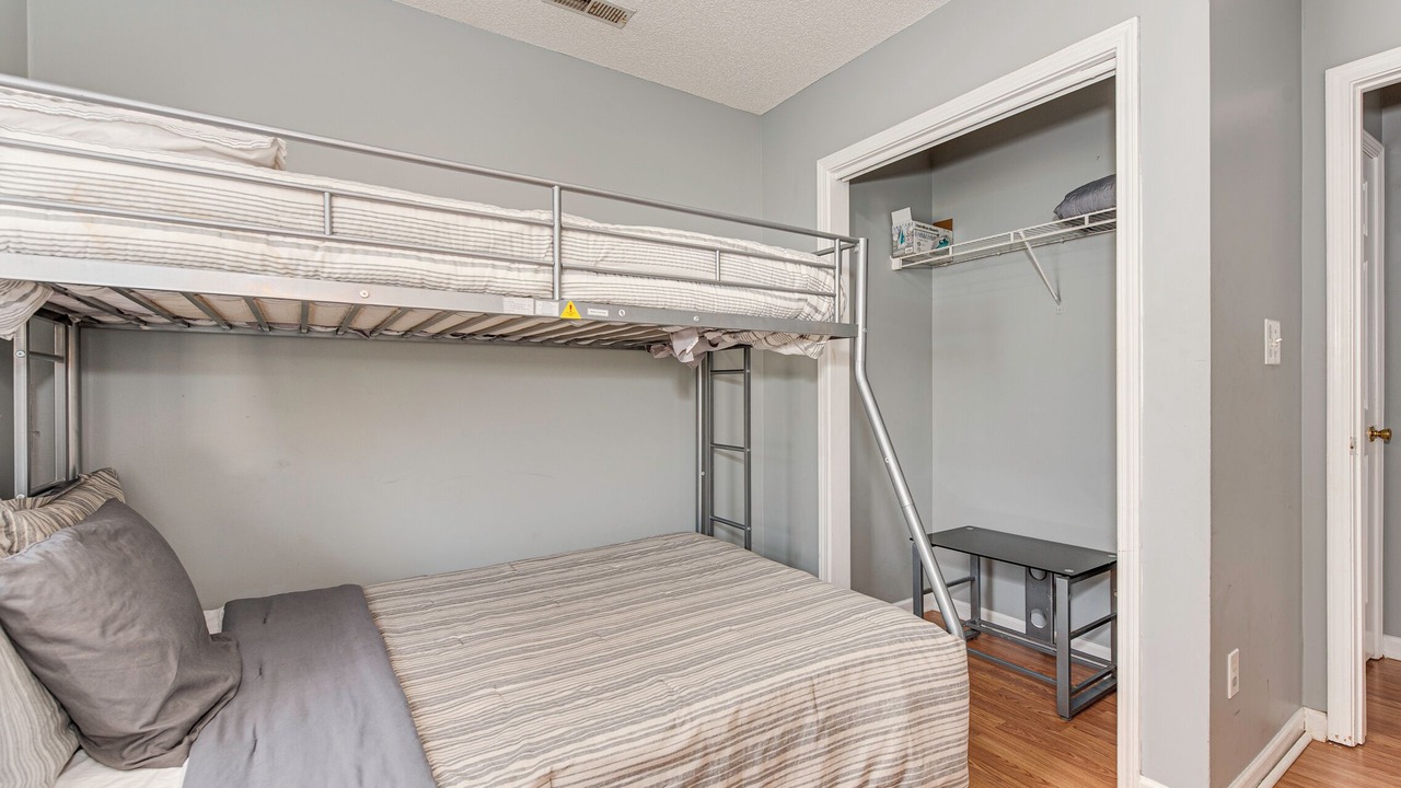 Photo of Bedroom in Enderly Park