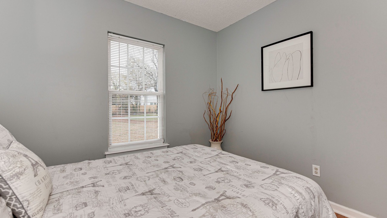 Photo of Bedroom in Enderly Park