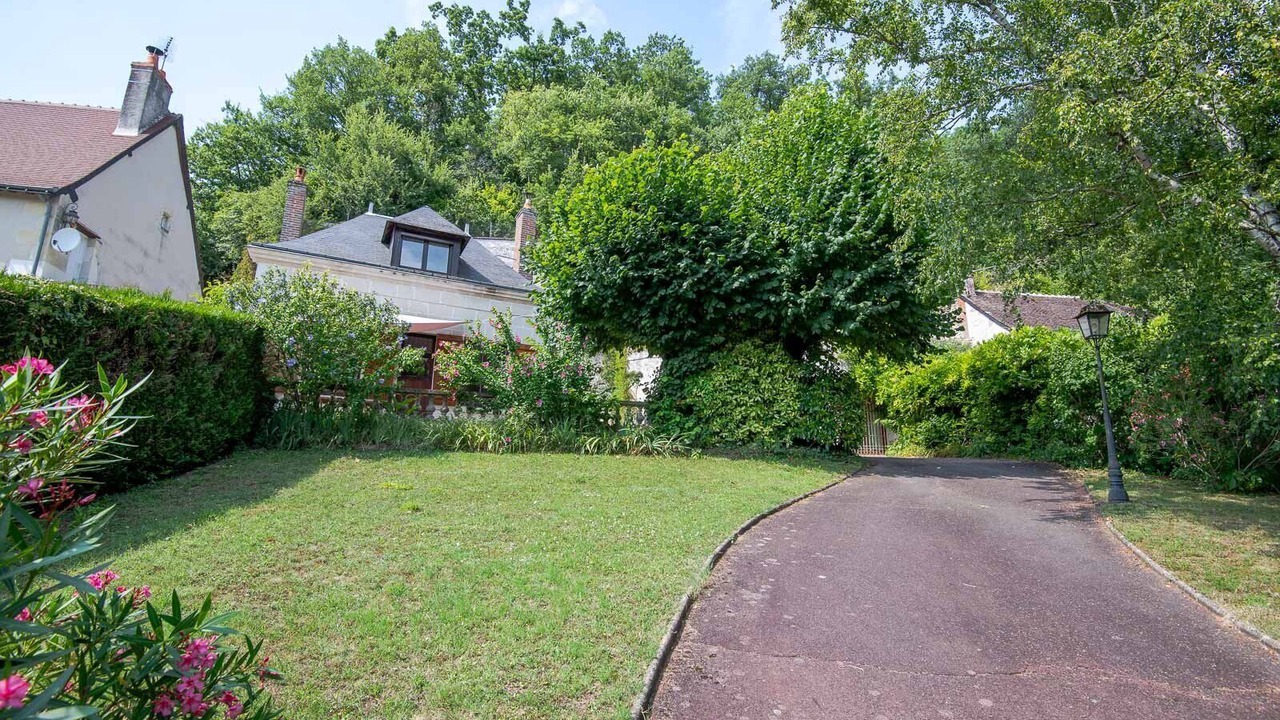 Photo of Outdoor in Nazelles-Negron