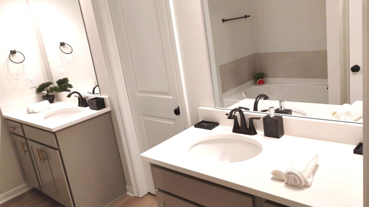 Photo of Bathroom in Highlands - Perkins