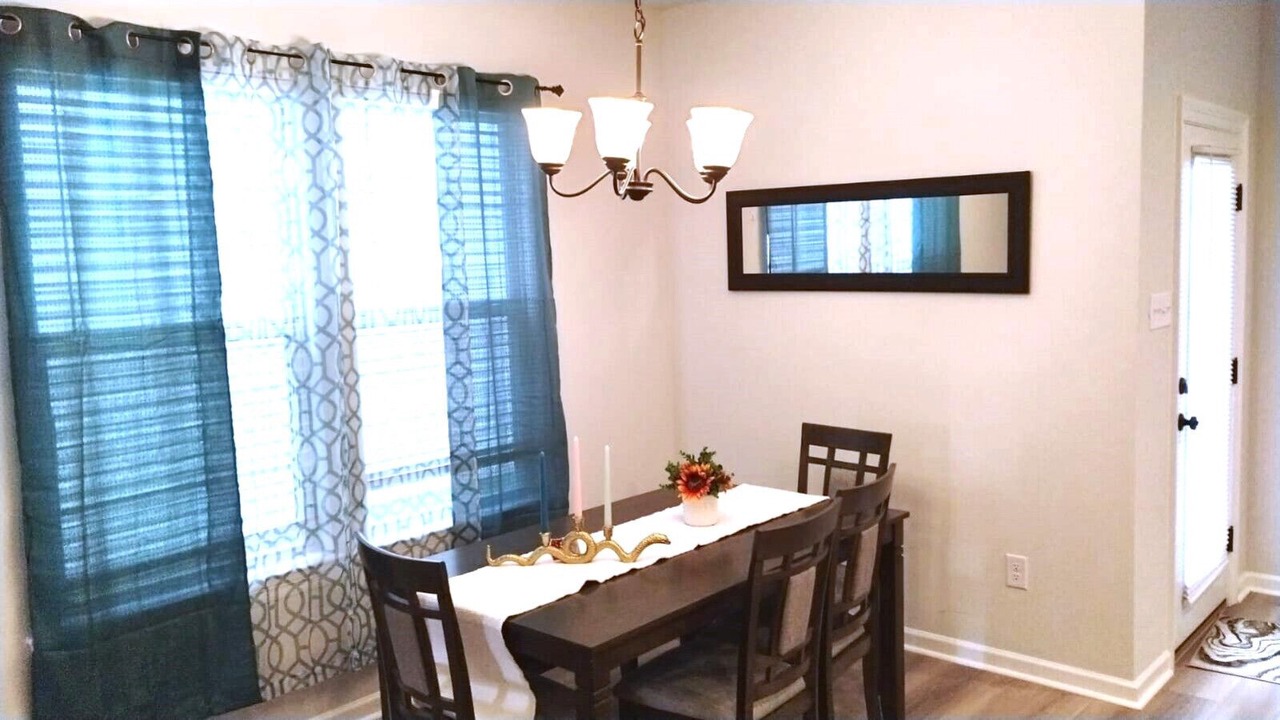 Photo of Livingroom in Highlands - Perkins