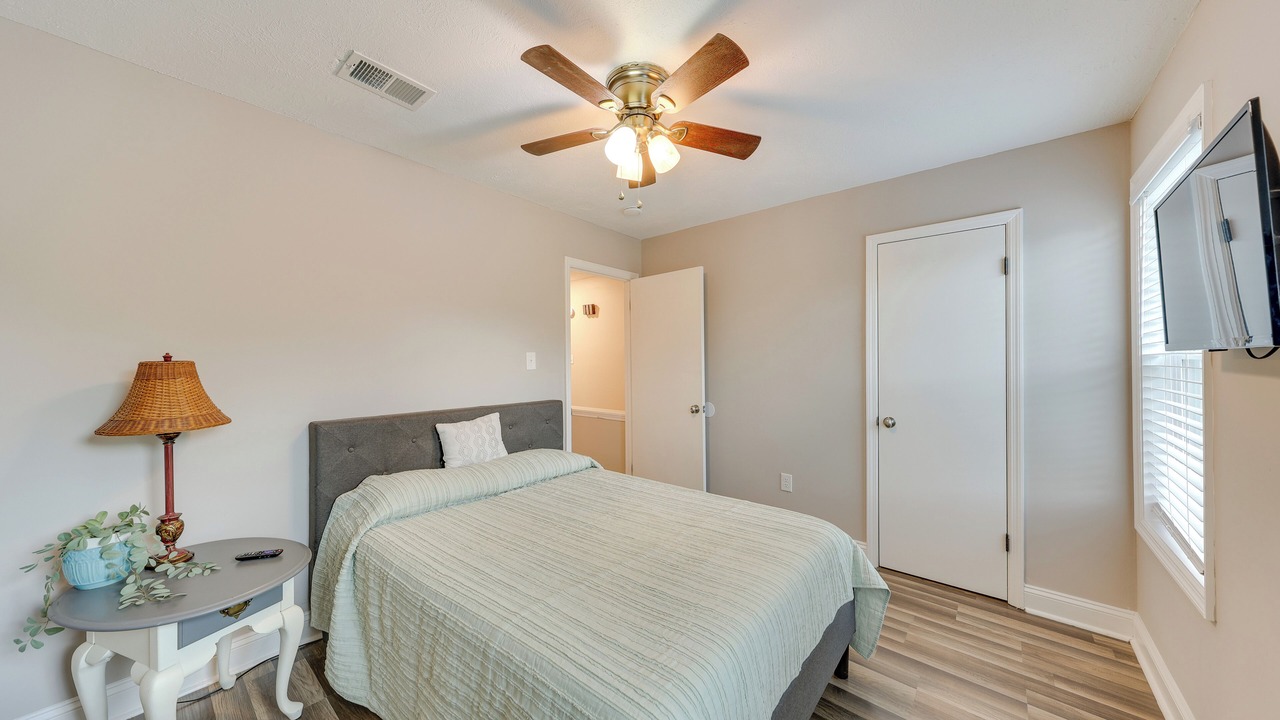 Photo of Bedroom in Summerville