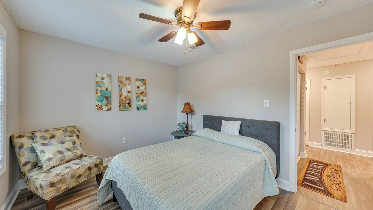 Photo of Bedroom in Summerville