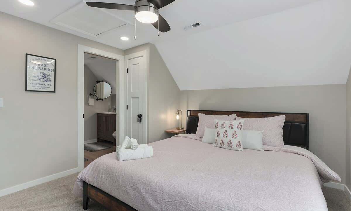 Photo of Bedroom in Lee's Summit
