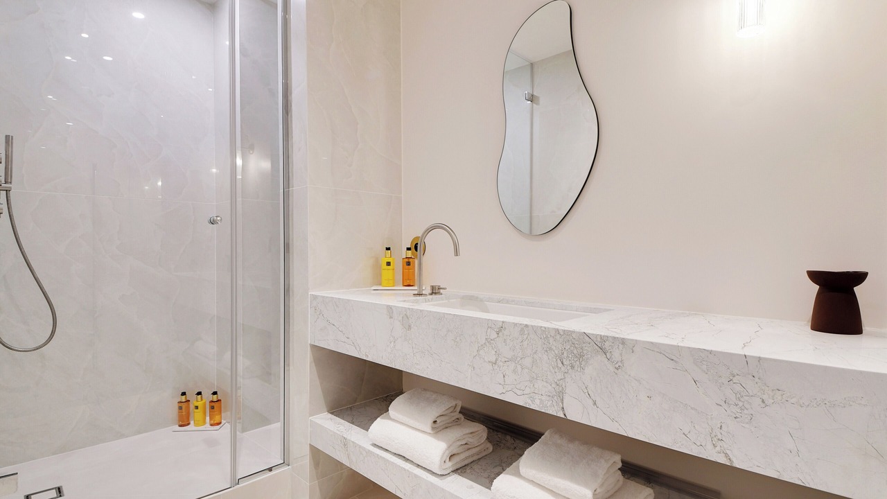 Photo of Bathroom in Odeon