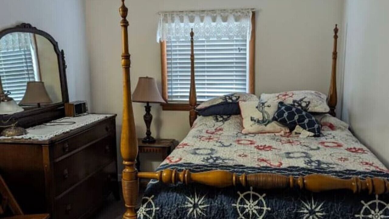 Photo of Bedroom in Conesus